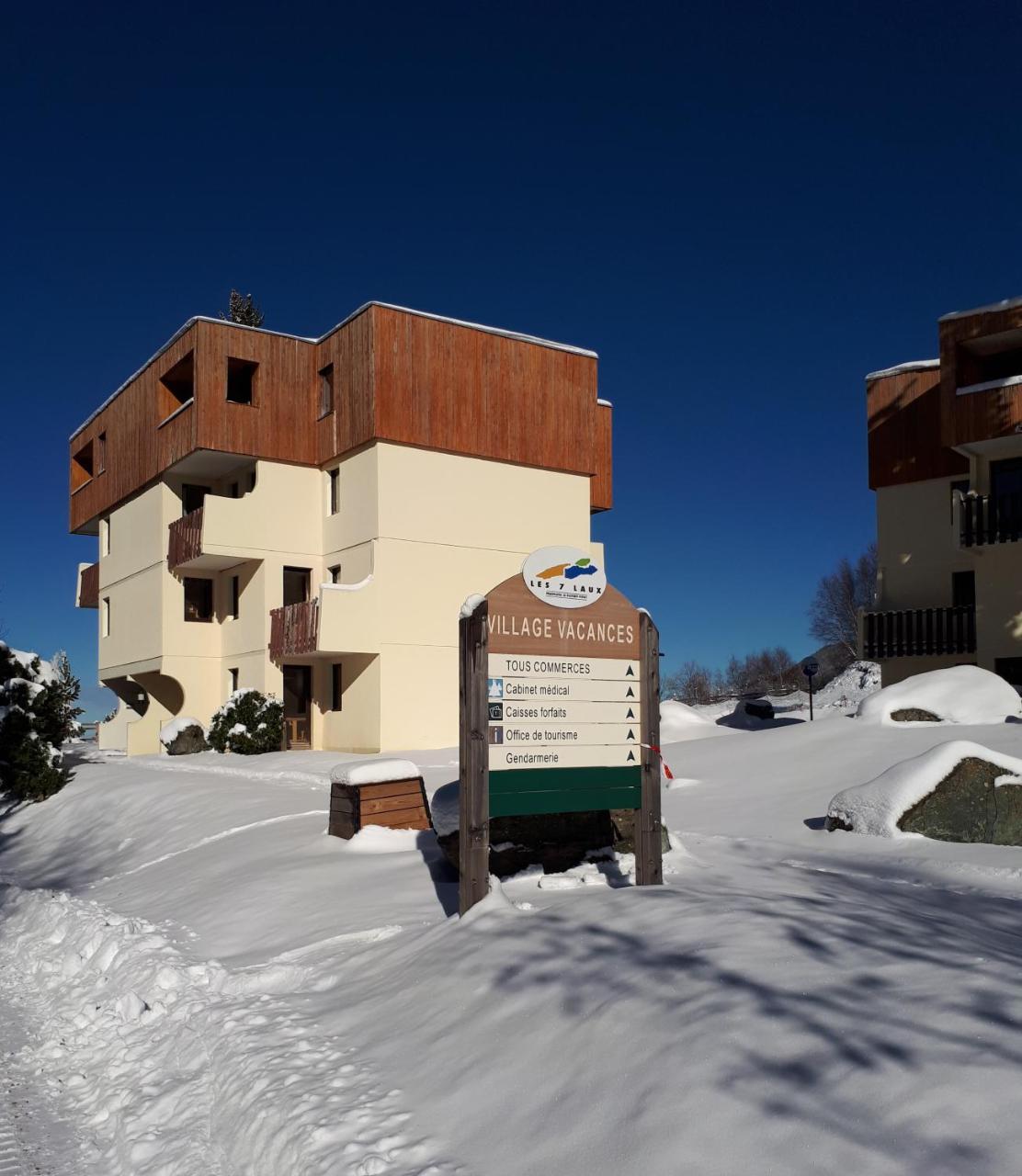 Vvf Les 7 Laux Massif De Belledonne Hotel Prapoutel Luaran gambar